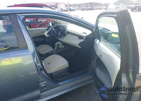 2020 Toyota Corolla Le z USA, uszkodzony, nr VIN 5YFEPRAE2LP062137